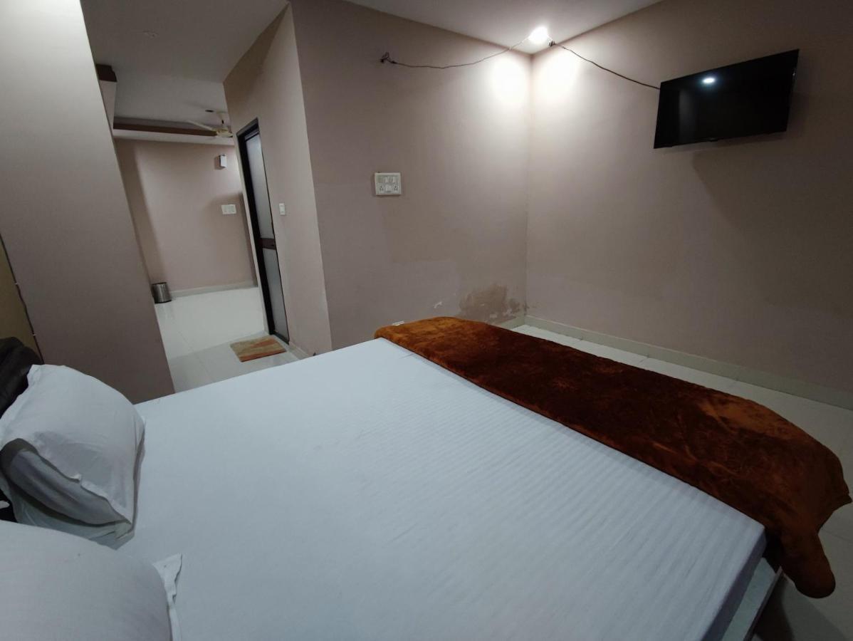 Hotel Kanha Shyam Madhubani Bagian luar foto