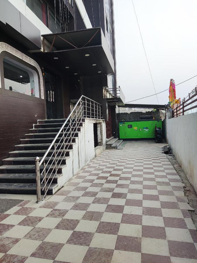 Hotel Kanha Shyam Madhubani Bagian luar foto